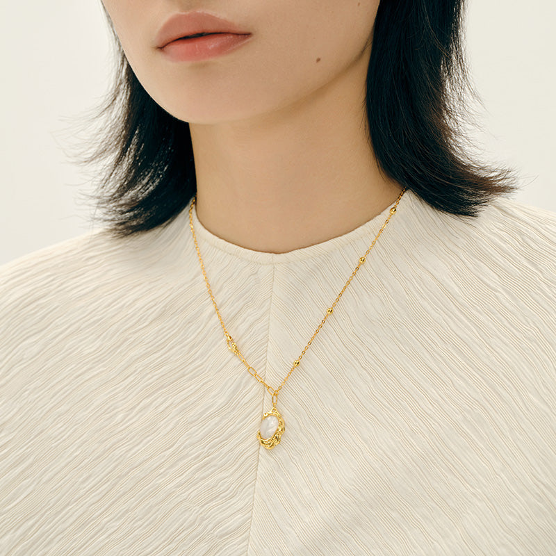 Liquid Glow Mother-of-Pearl Necklace