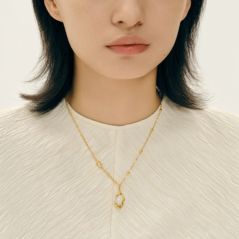 Liquid Glow Mother-of-Pearl Necklace