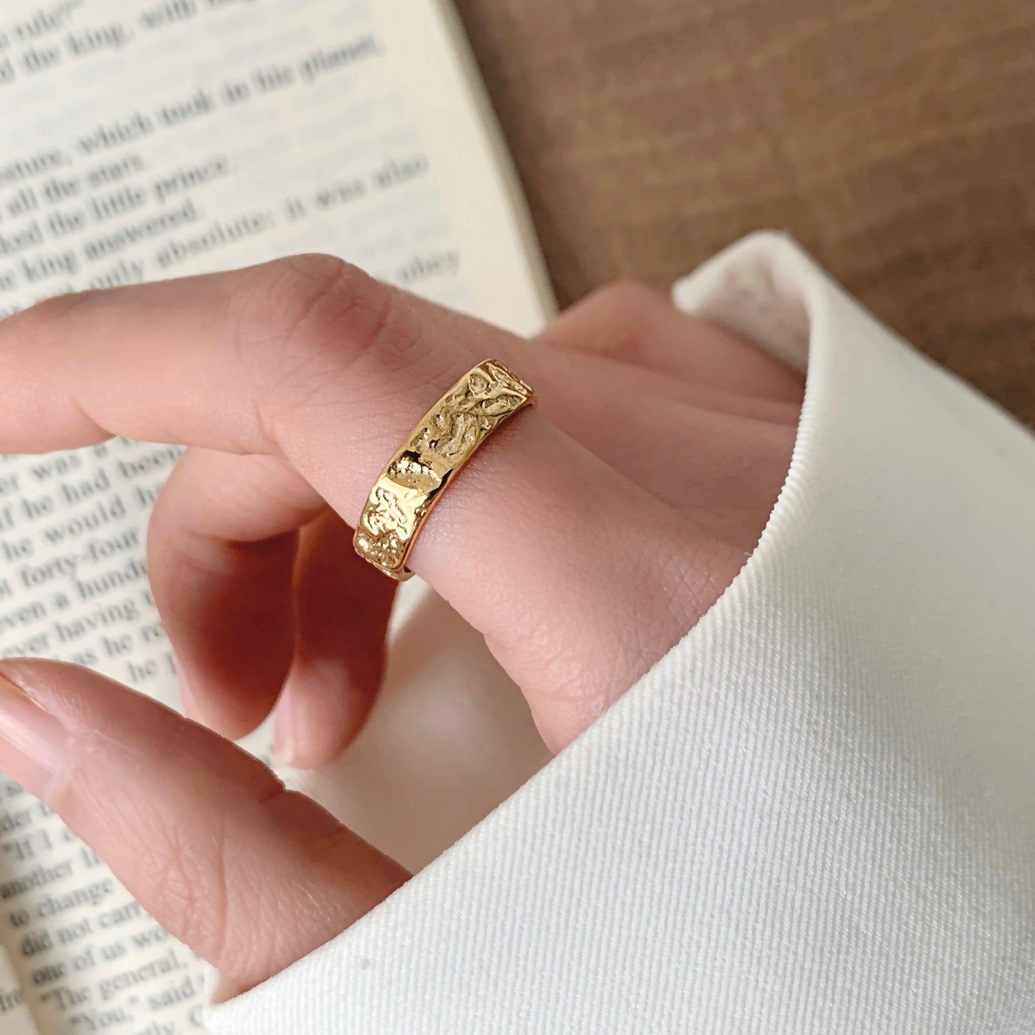 Sunlit Imprint | Hammered Band