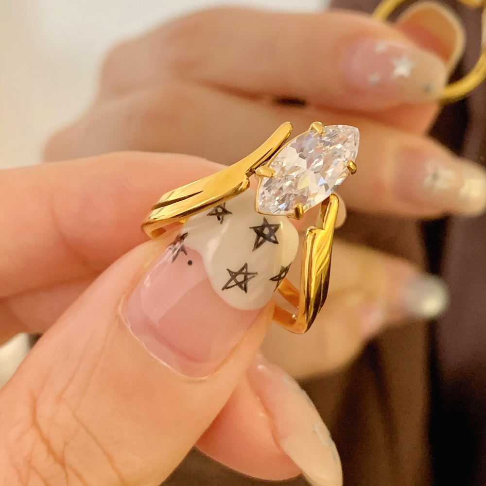 Molten Horizon | East-West Solitaire