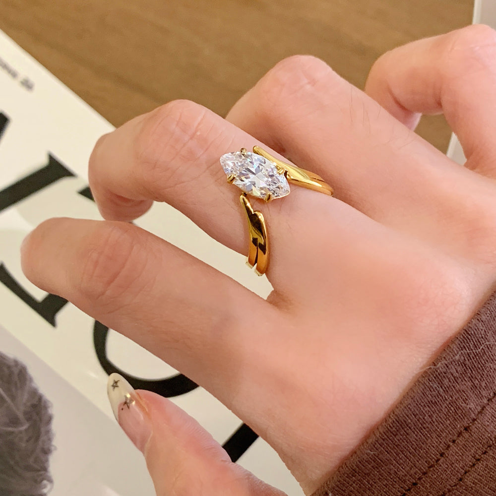 Molten Horizon | East-West Solitaire