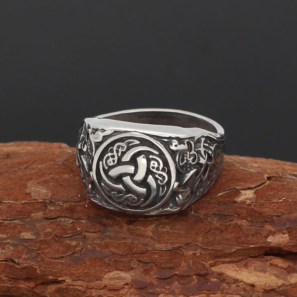 Odin's triple horn ring