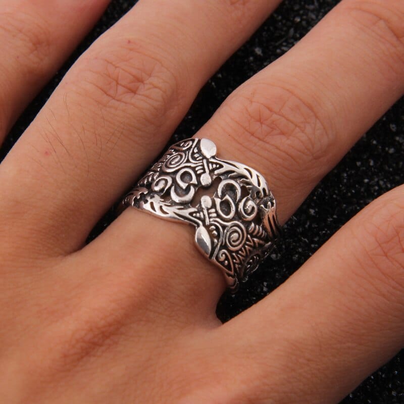 Viking Ring in 925 Sterling Silver - The Full Moon Duel