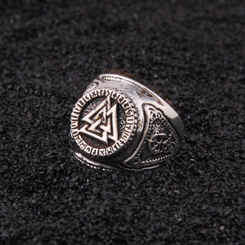 Viking Ring in 925 Sterling Silver - Power of the Valknut