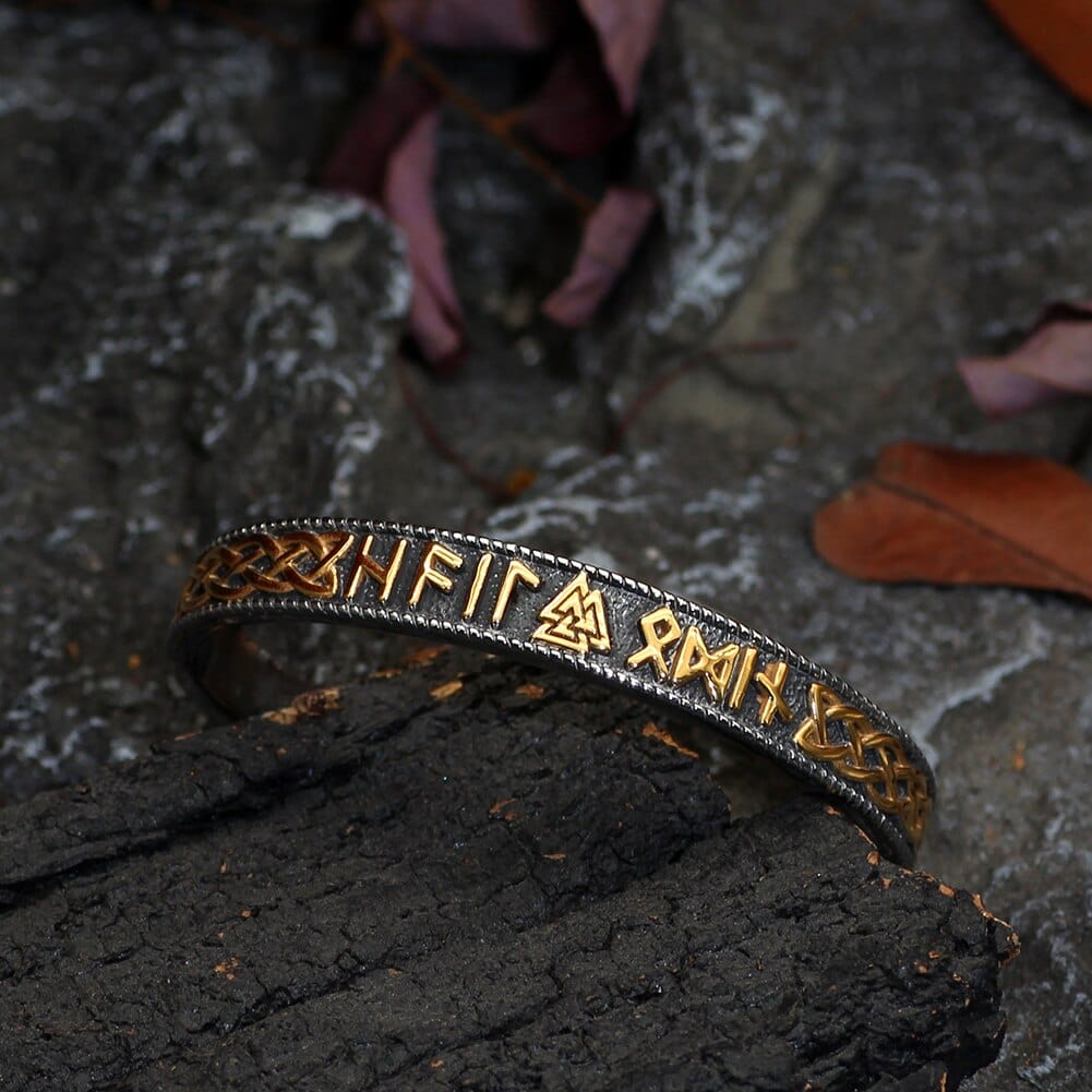 Valknut Bracelet with Rune Bearer