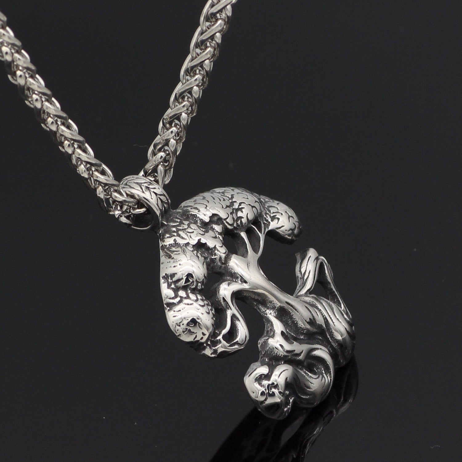 Sovereign Tree Necklace Yggdrasil