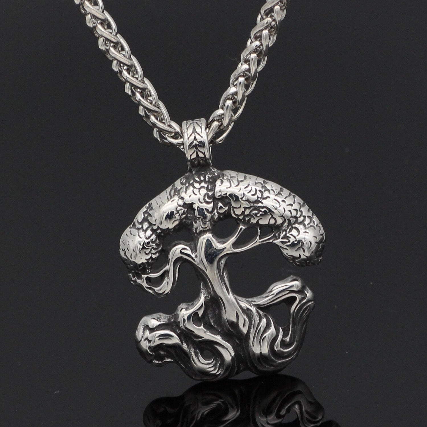Sovereign Tree Necklace Yggdrasil