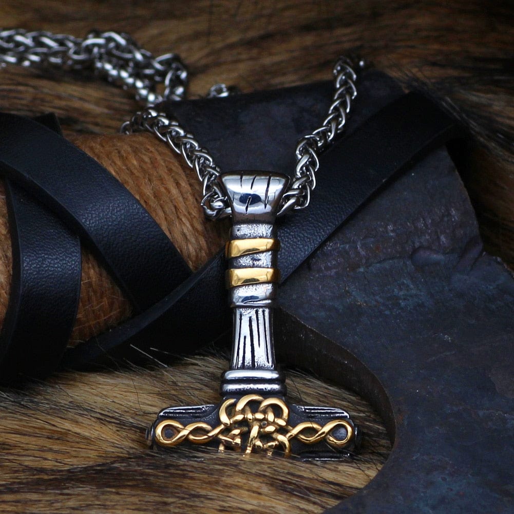 Thunderlord's Necklace - Mjolnir