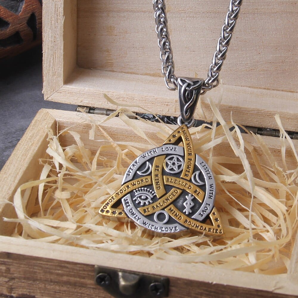 Viking Necklace "Necklace of the Triquetra Commandments"
