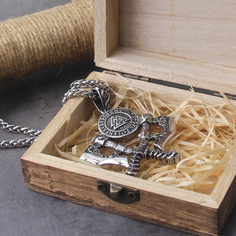 Viking Necklace "Twin Axes Necklace"