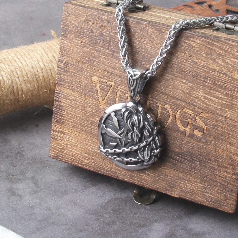 Viking Necklace "Shield Necklace Fur of Fenrir"