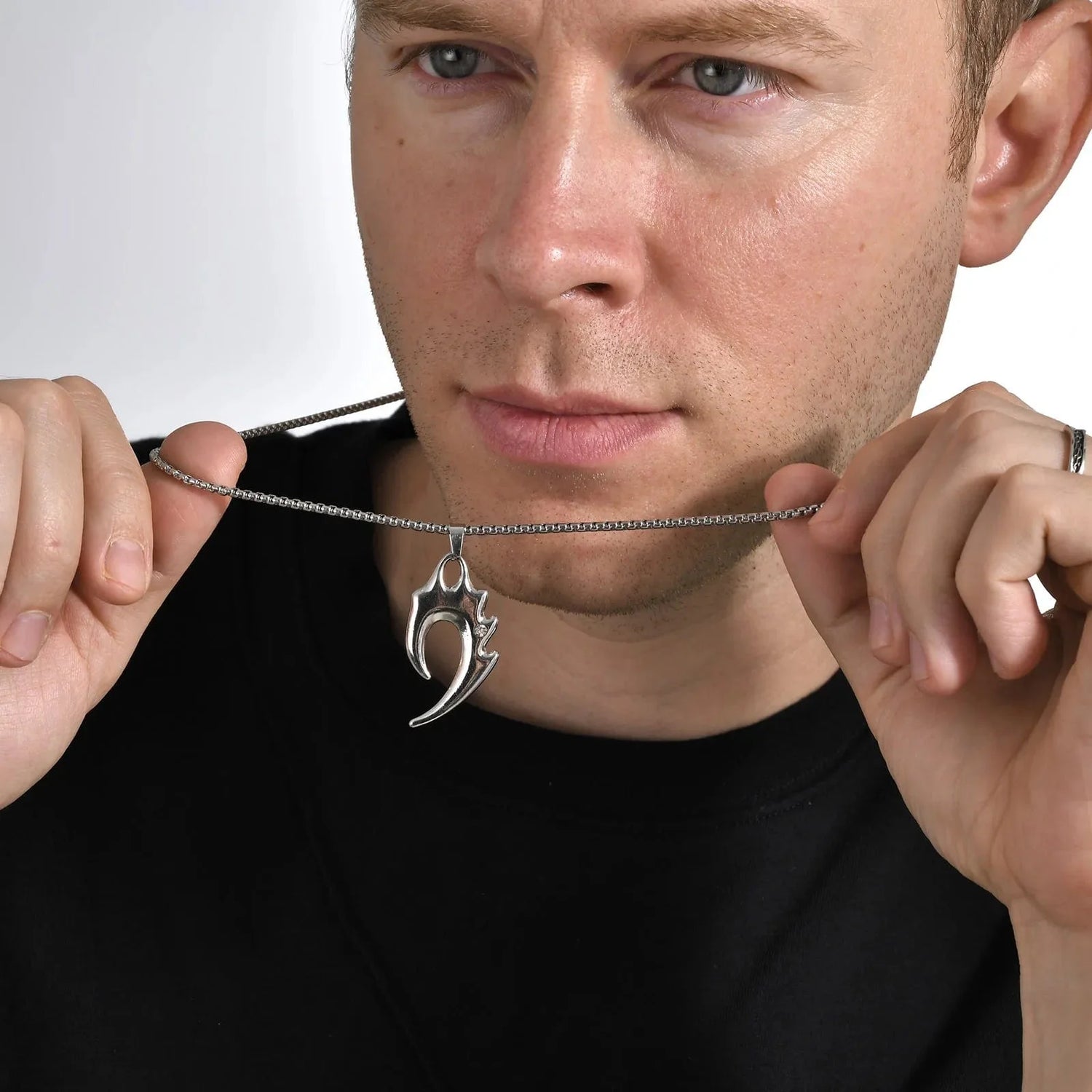 Viking necklace "Guide and protect"