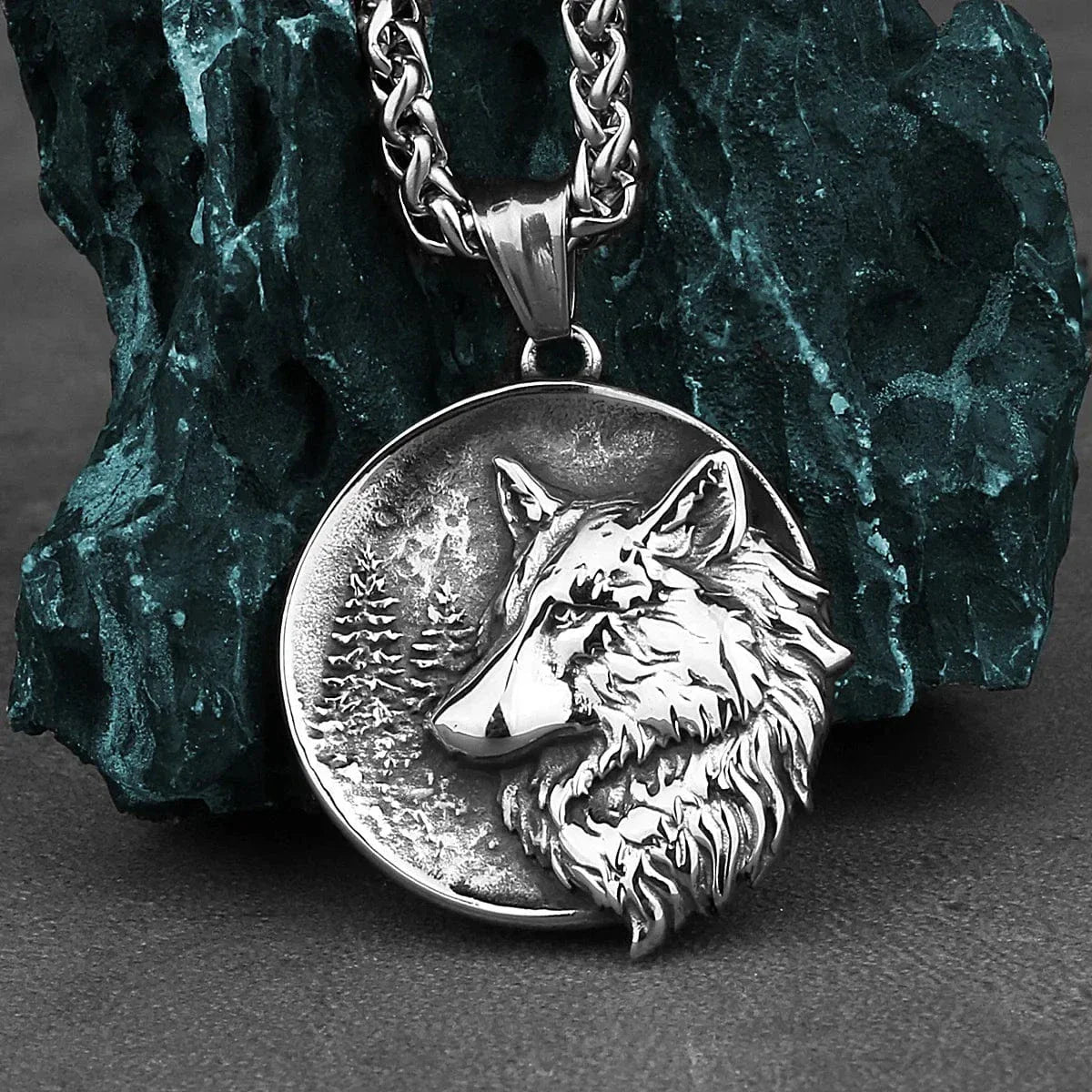 Viking Necklace "The Awakening of the Wolf"