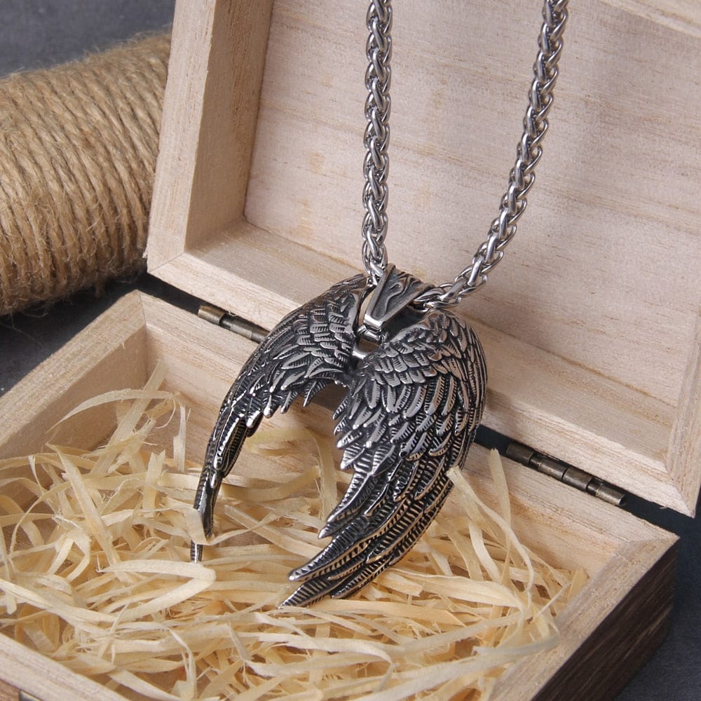 Viking Necklace "Flight of Mimir"