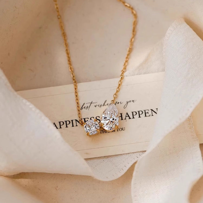 The Duo Essence Necklace|A study in balance.